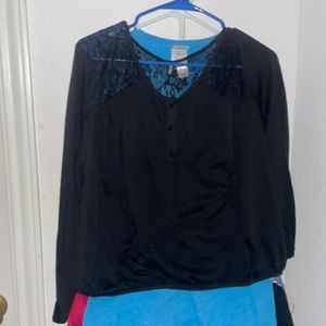 14.🥶DIVIDED🥶SIZE M🥶100 POLYESTER SHELL🥶87NYLON 13SPANDEX THE LACE🙌🏻BLOUSE